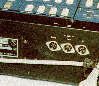 Picture of MIDI DIN conectors